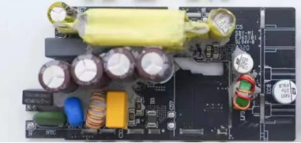 Application of Ymin Capacitors in Baseus 130W GaN Charger